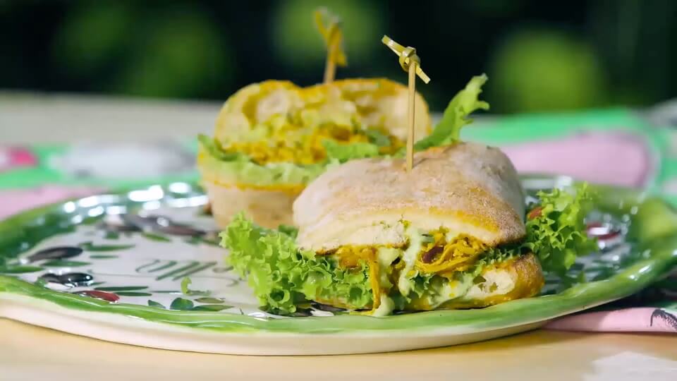 Sándwich de espaldilla con curry criollo - Recetas Cervalle